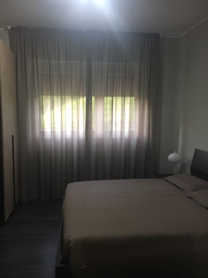 Family Rose Bed & Breakfast โกโม ภายนอก รูปภาพ