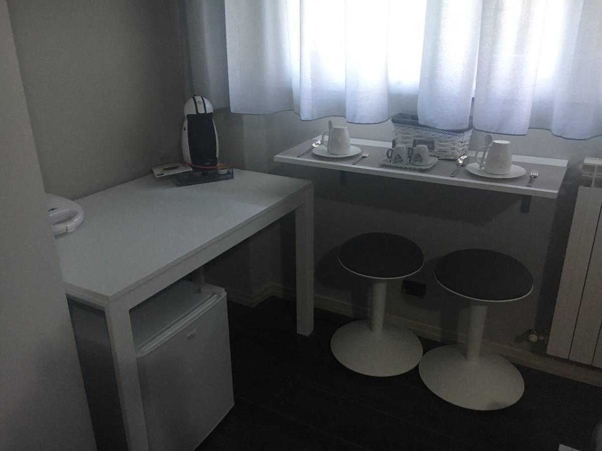 Family Rose Bed & Breakfast โกโม ภายนอก รูปภาพ